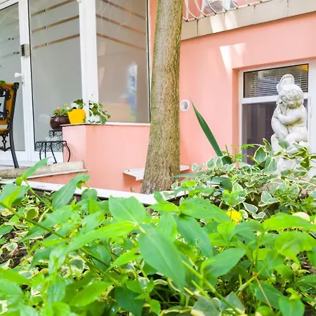Yes Apartment Varna